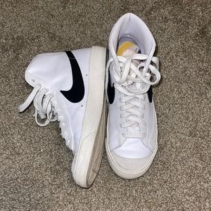 Nike Blazer Mid ‘77